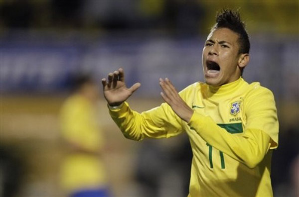 记者：450万+奖金已不足以续约伊尔迪兹；尤文对球员估价上亿（记者：450万年薪+奖金难留伊尔迪兹，尤文对其估值已过亿）