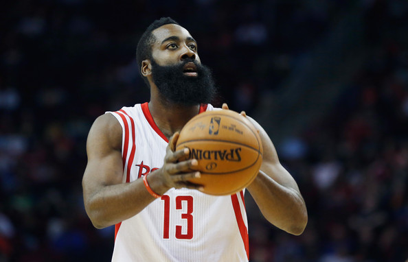 德甲前瞻：汉堡攻守俱废一败再败，斯图加特强势冲击欧冠区（德甲前瞻：汉堡攻防失衡连败不止，斯图加特强势直指欧冠席位）