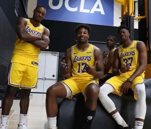 海登海姆vs法兰克福：阿尔扬-伊布拉希莫维奇、齐夫齐瓦泽首发，堂安律、瓦希出战（海登海姆迎战法兰克福：阿尔扬-伊布拉希莫维奇、齐夫齐瓦泽先发，堂安律与瓦希登场）