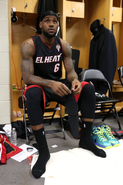 墨尔本胜利主帅：这场比赛至关重要，我们要扭转局面（墨尔本胜利主帅：关键一战，誓扭转颓势）